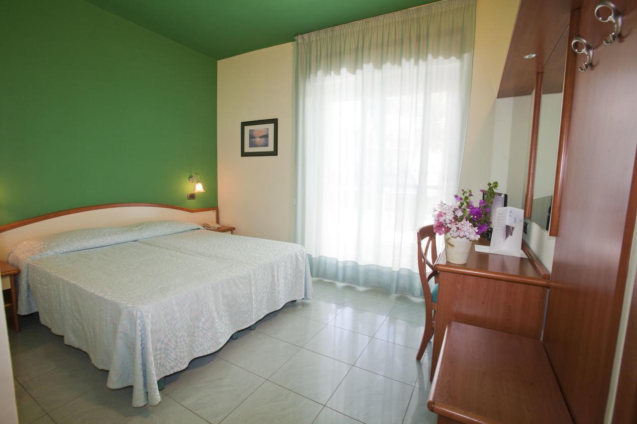 Hotel Gabbiano سان دومينو المظهر الخارجي الصورة
