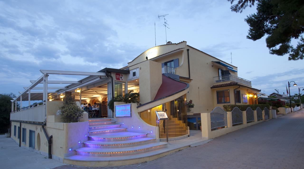 Hotel Gabbiano سان دومينو المظهر الخارجي الصورة